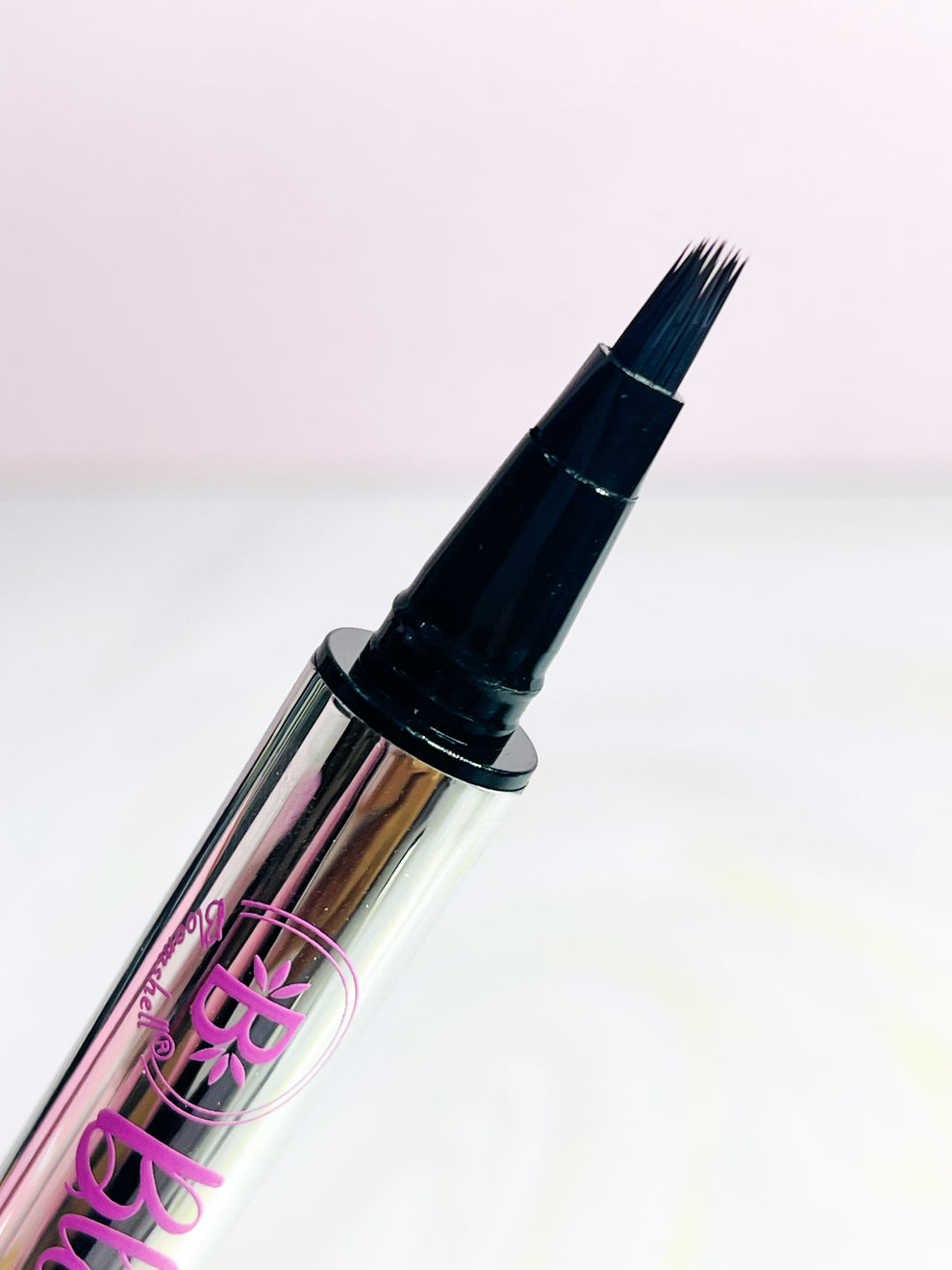 Lapiz de cejas Bloom browtiful Bloomshell