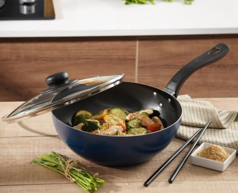 WOK MASS COLOR 24CM + TAPA VIDRIO UNIVERSAL