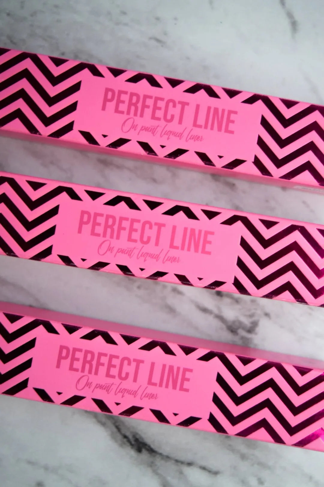 Plumón Delineador + Sello Gato Perfect Line 2 en 1 – Miis Cosmetics