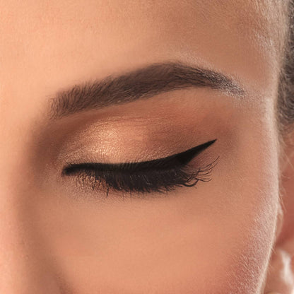 Delineador liquido ojos Negro  RESIST24H 4ML