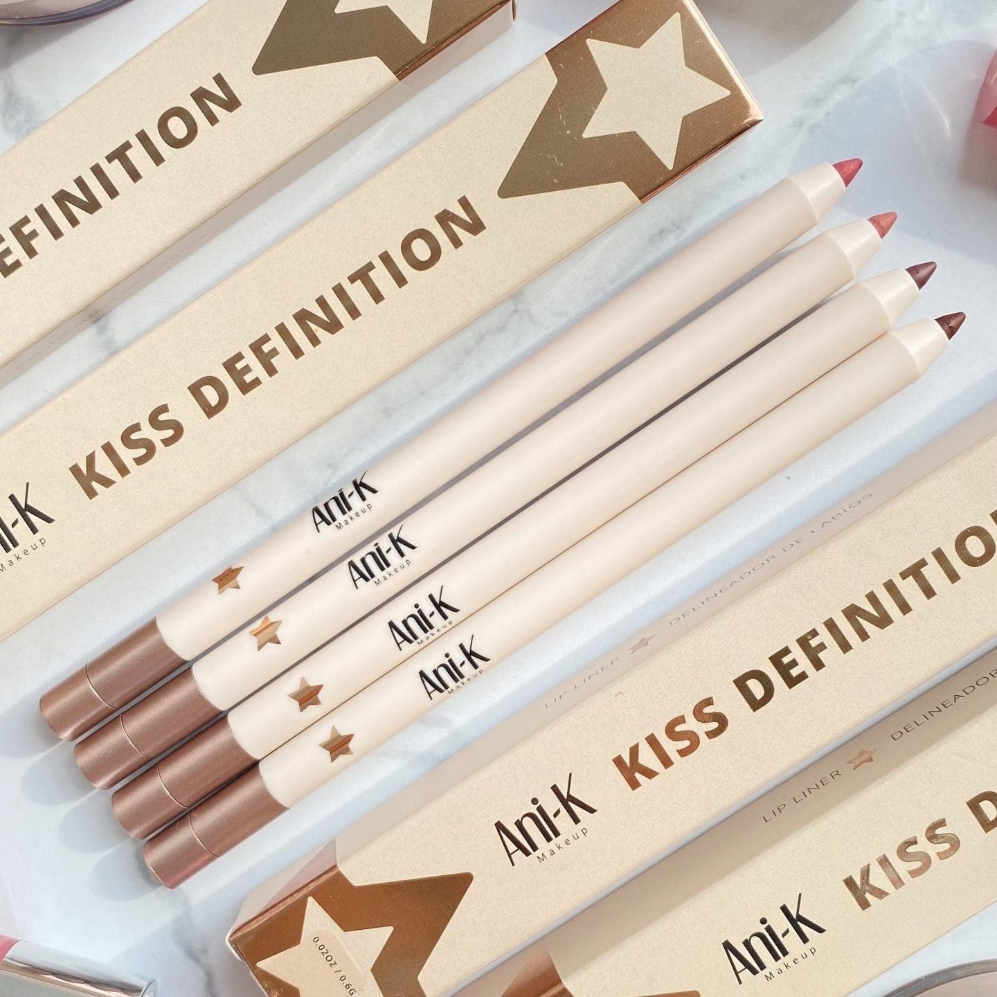 LAPIZ DE LABIOS KISS DEFINITION ANI-K