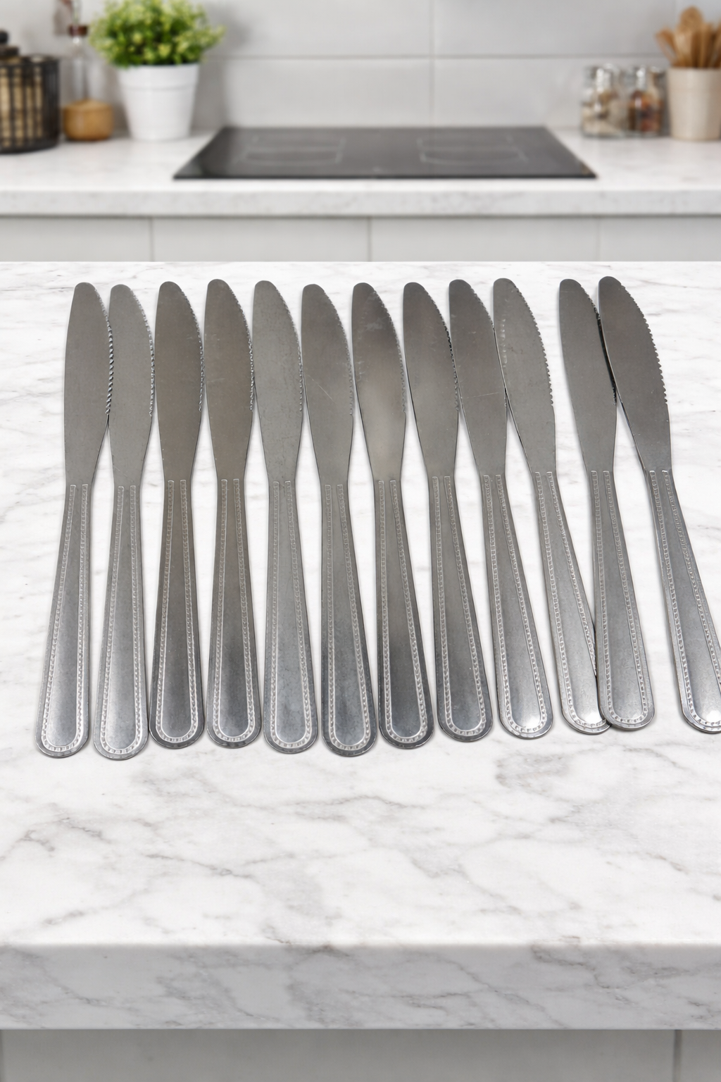 Set de 12 cuchillos de mesa